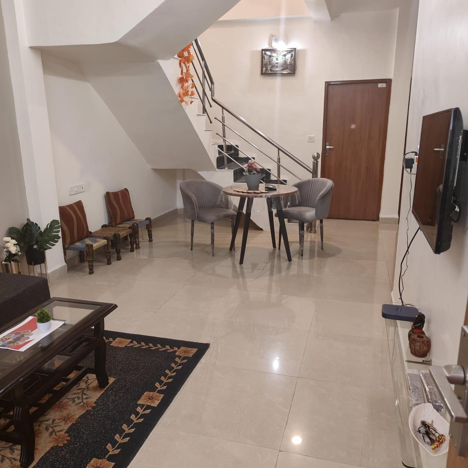 Вилла Mahadev Mansion Удджайн Экстерьер фото